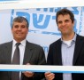 מימין: מאיר ברנד, מנכ"ל גוגל ישראל ומנהל אזורי דרום אפריקה ויוון בחברה, ושר התמ"ת, שלום שמחון. צילום: ניב קנטור