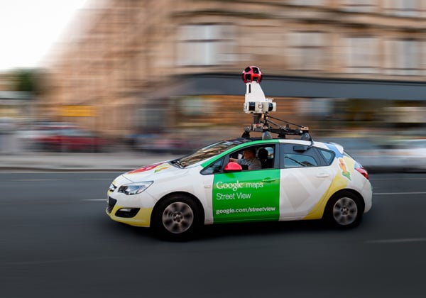 הגיע הזמן להשתדרג. רכב של Google Street View. צילום: Hayaain/BigStock
