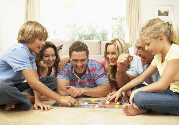 משפחה זה גם משחק. צילום אילוסטרציה: BigStock