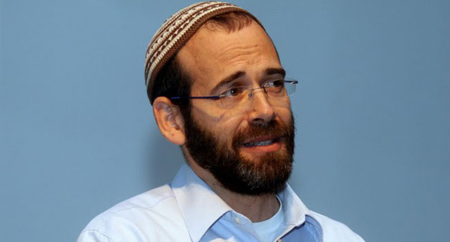 zipi-41 אודי לפידות, CTO ליישומים באורקל ישראל, אמר כי "בעולם האנושי, כמו בעולם מערכות המידע בכלל וה-ERP בפרט, המתכון האמיתי לאחדות הוא שמירה על כל פרט ופרט בקבוצה. מצד שני, קיים הצורך שתהיה הלימה בין הפרטים"