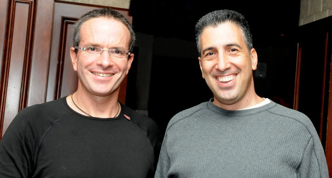 האורקלים הישראלים "כבשו" את סן פרנסיסקו, או שלרוב טעם דומה. באותה מסעדה שנערך המפגש של חטיבת היישומים, ניפגשו גם מנהלי חטיבה אחרת ושותפיהם העסקיים ומנהליהם באורקל בעולם. ניצפו משמאל: אלברטו ולצידו זיו עומר, מנהל מרכז מצוינות מחטיבת הייצוא של אורקל