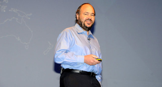 פול מריץ פותח את הכנס