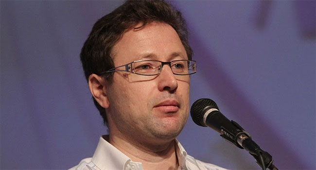 ג'ון רודז'ינסקי, מנכ"ל משותף ב-One1Mobile, תיאר פיתוח חדש של החברה, המאפשר לארגונים לבצע כמעט את כל משימות הדיווח בארגון בעזרת הטלפון הסלולרי. כך, אמר, תוך דקות ספורות ניתן להוציא את העובדים לשטח לטובת משימות קבועות ומזדמנות