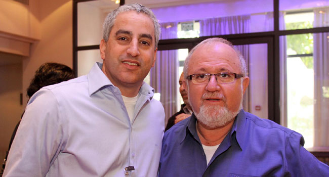 מני אלקלעי, אחראי הסבות נתונים באלעל (מימין), עם אסף שפר, מנהל עסקי בתחום אינפורמטיקה, קבוצת אמן