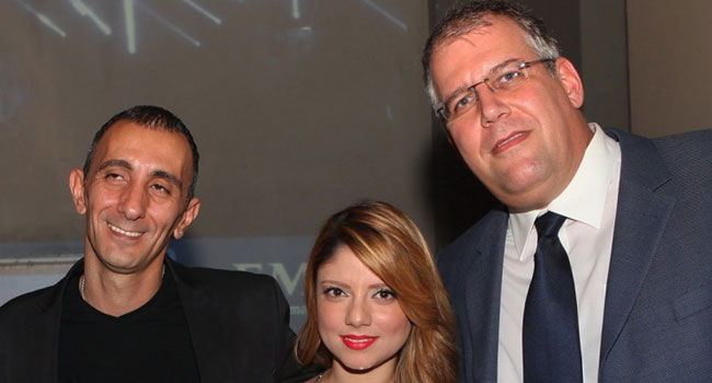 מימין: דני נויברגר, מנכ"ל EMC ישראל, שירי מימון ושמעון בוסקילה. צילום: קובי קנטור