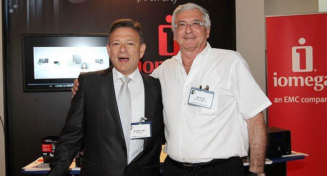 יוסי פיקל, מנכ"ל IOMEGA ישראל, וזאב רוזנקרנץ