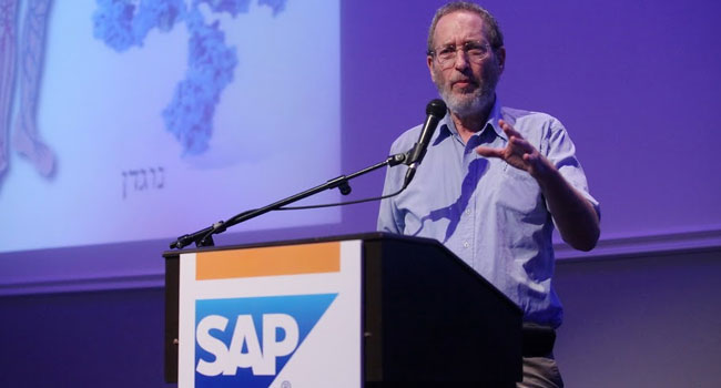 את הכנס חתמה הרצאתו של פרופסור דורון לנצט, ראש המרכז לחקר הגנום האנושי במכון וייצמן למדע, שעסקה בנושא "הגנום האנושי - המהפכה שאינה נגמרת"