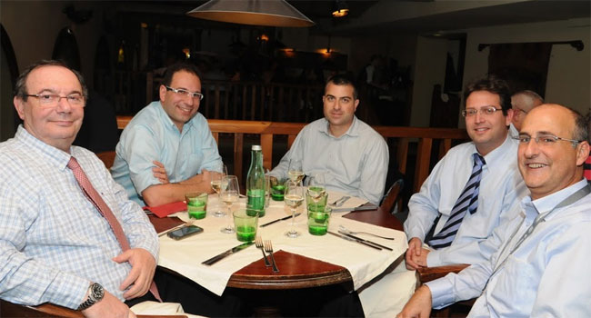 אריק יפה, מנהל חטיבת מוצרים עסקיים, HP ישראל; נועם גרין, סמנכ"ל שיווק, מוביקסל; גלעד חבר, AVP ערוצים גלובליים, מוביקסל; ליאור מויאל, סמנכ"ל פיתוח עסקי, אלוט תקשורת; יוסי מוסטוב, מנמ"ר אגד