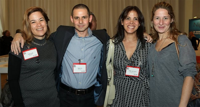 סינרגיה בנס טכנולוגיות. מימין: גלית רשף, מנהלת שיווק נס ישראל; רונית שר שלום, אשת מכירות, המגזר הפיננסי, נס; גיא שקד, מנהל מכירות נס-גילון; שרון קורן, מנהלת מכירות, המגזר הפיננסי, נס