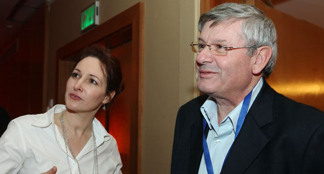 מימין: יוסי שנק, מנמ"ר חברת החשמל, ושלומית הארט, מנכ"לית גרטנר ישראל. צילום: קובי קנטור