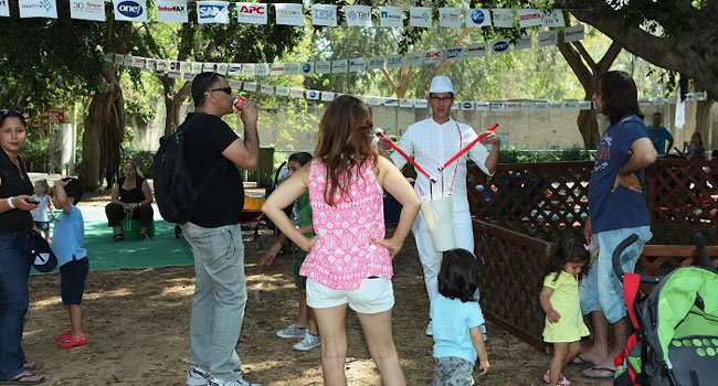 בין לבין בילו המוזמנים בפינות ההפעלה השונות, שהיו ליד מתחם הדובים בספארי