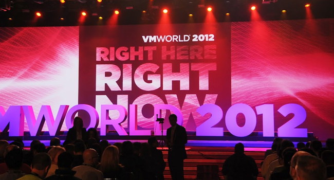 במת מליאת הפתיחה של VMworld 2012, הכנס הגדול של עידן הענן. את האירוע מובילה VMware, שפתרונות הווירטואליזציה שלה מפעילים 80% מהשרתים הארגוניים בעולם (50% מכלל השרתים כיום פועלים בווירטואליזציה). צילום: פלי הנמר