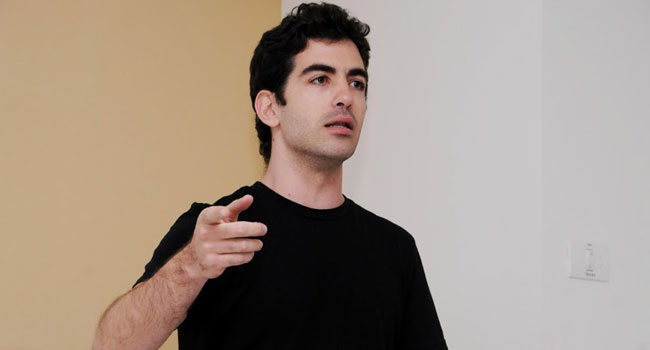 גל זלרמאייר, ראש צוות התוכנה ב-VMware ישראל, מסביר את תהליך ההגשה לתחרות, שהחלה לפני 48 שעות, וכן את תהליך השיפוט