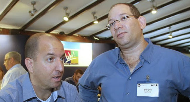 אלון פייס, מנהל צוות תשתיות ואבטחת מידע בבנק לאומי, וליאור כלב (משמאל) - מנהל אבטחת מידע של We!