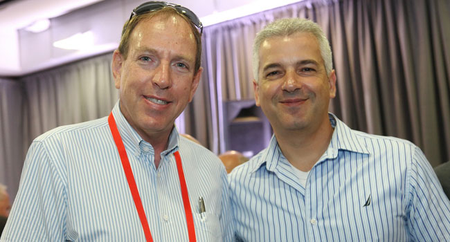 מימין: אייל אילוז - CTO בפרטנר, לצד דורון קורץ, סמנכ"ל הנדסה בפלאפון