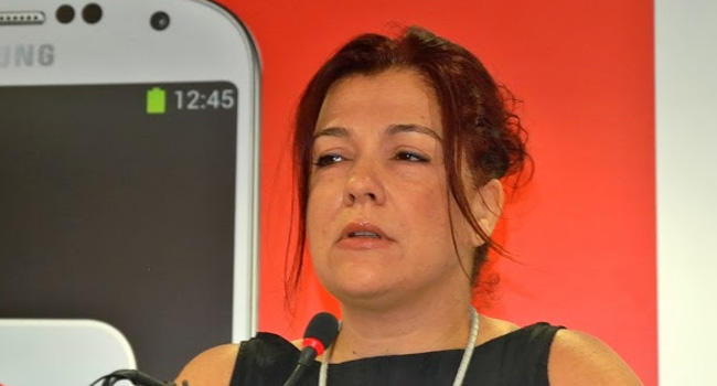 על הבמה: מירב ספקטורובסקי-ששון. היא מספרת שהדור הבא של אפליקציית ניהול החשבון בסלולר מבסס שפה בנקאית חדשה, המייצרת התאמה פרסונלית לכל לקוח ומציגה לו את עולם התוכן הבנקאי מנקודת מבטו - ובאופן שבו הוא מורגל לצרוך אותו ברשתות החברתיות