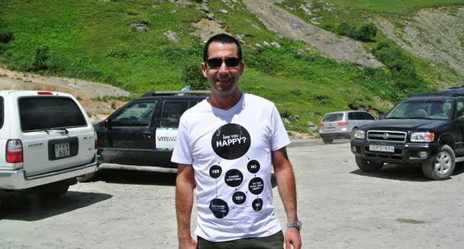 לסיום ולסיכום: חולצתו של משה חגשור מעידה פה אחד - האם המשתתפים שמחים ומאושרים? כן, אין אחרת. להתראות במסע המצטיינים בשנה הבאה עלינו לטובה