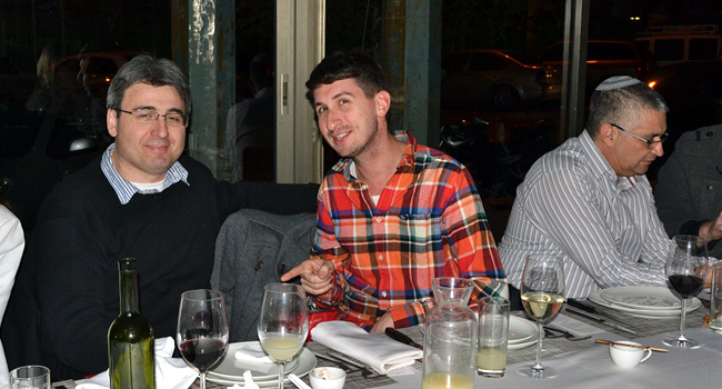 מימין: מישל שרביט, סמנכ"ל בקוואליטסט; אלעד שטאוברג, מנהל מכירות ב-HPSW; יגאל קורולבסקי, מנכ"ל KMC