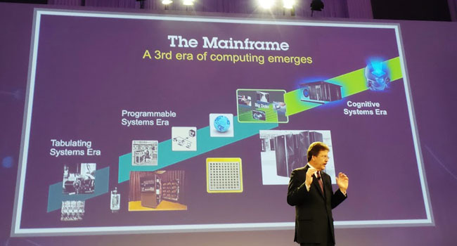 לפי קלי, זהו העידן השלישי של המיינפריים: לאחר עידן המכונות הממוכנות ועידן המערכות המיתכנתות הגיע העידן הבא של מערכות תבוניות קוגניטיביות