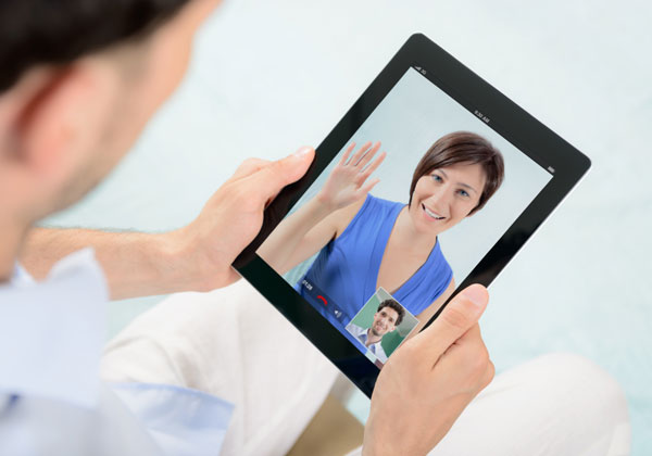 השיחה הזו יכולה להימשך שעות. Bigstock