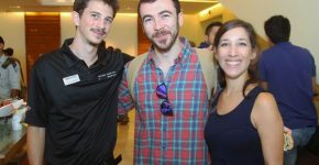 מימין: אפרת בן הרוש, מנהלת שותפים ב-VMware ישראל; אילן גורן, System administrator בבנק אגוד; ועומר קושמרו, מהנדס ארכיטקטורה ב-VMWare