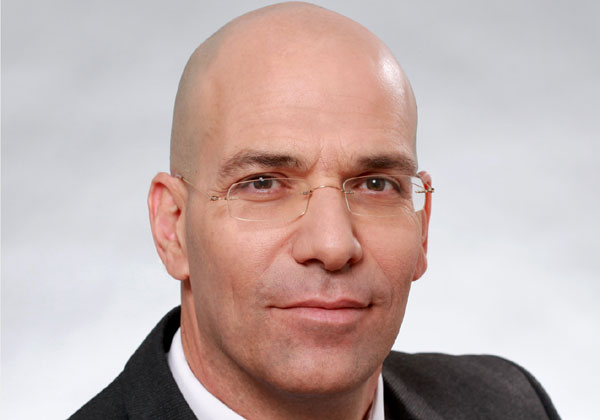 מטרת הפרויקט היא אבטחת ההכנסות שמגיעות אל קרן הפנסיה, ומניעת הונאות פיסיות ודיגיטליות. עדי ברוק, מנכ"ל קבוצת מר