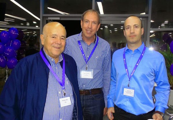 מימין: אריק טל, מנכ"ל אלקטל-לוסנט ישראל; דורון קורץ, ה-CTO של פלאפון; ושלמה וקס, מנכ"ל איגוד תעשיות האלקטרוניקה והתוכנה