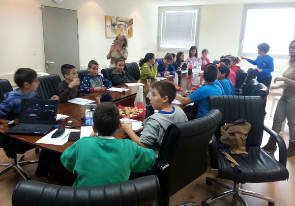 התלמידים מתארחים ב-תים