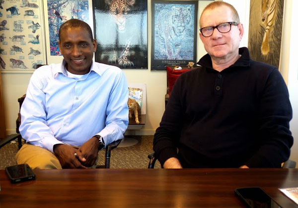 באו לבקר במאורת הנמר: מימין - צורי חורין, יו"ר עמותת טק קריירה, ונפתלי אברהם, מנכ"ל העמותה