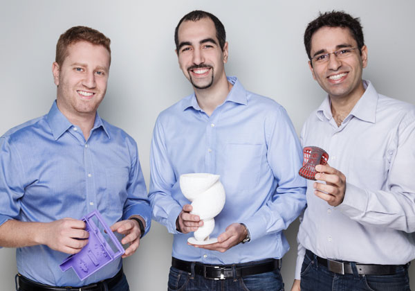 מדפיסים עולם חדש. צוות אוטודקס ישראל. מימין: איתן צרפתי, עילאי רוטביין, יונתן סרוסי. צילום: רוני פרל