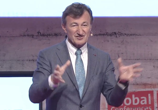 ברנרד שארלס, מנכ"ל דאסו סיסטמס. צילום: מתוך CeBIT 2015