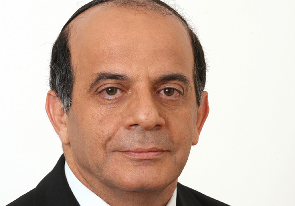 ציון עזרא, סמנכ"ל מכירות באינוקום מקבוצת אמן