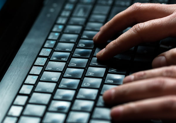 צריך למצוא את דרך המלך - גם לאפשר את חופש הביטוי וגם למנוע את השיסוי. צילום אילוסטרציה: BigStock