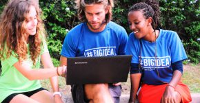 מחנות קיץ בינלאומיים לילדי ההיי-טקיסטים