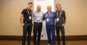 מימין: דניאל מכניק – ראש צוות אינטגרציה במכבי שירותי בריאות, יובל רז – מנכ"ל Thinkwise, איציק כהן – מנהל מכירות אינפורמטיקה בקבוצת אמן ודניאל סיינו - מנהל צוות אינטגרציה במשטרת ישראל