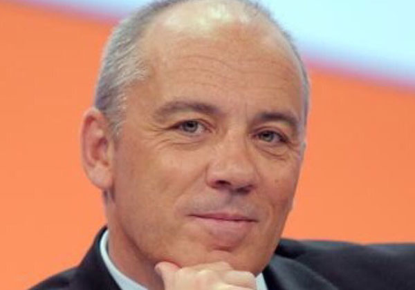 התנצלות אמיתית? סטפן רישאר, מנכ"ל אורנג' העולמית. צילום: עמוד הטוויטר שלו