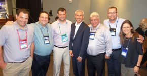 מימין: רותם פוקס, מנהלת שותפים במיקרוסופט ישראל; אורי בן משה, שותף מנהל בהדרכה ישירה; דודו בסה, המנכ"ל והבעלים של סלע; פיל סורגן, מנהל השותפים הראשי במיקרוסופט העולמית; ערן ברלב, מנכ"ל סלע קנדה; ישי רם, סגן נשיא גלובלי בסלע; ואלון בר שמאי, מנהל סלע אירופה