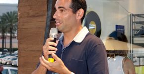 אנדי רם, מבכירי הטניסאים בישראל, מציג את המיזם Pulse Play - צמיד טניס חכם שירשום את התוצאה, יכריז עליה בקול ויפגיש שחקני טניס לפי רמתם