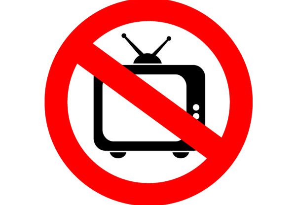 האם שוק הטלוויזיה בישראל עומד לקרוס בגלל הפרסום באינטרנט? איור: BigStock