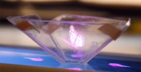 השימוש החדש לסמארטפון. צילום: יוטיוב