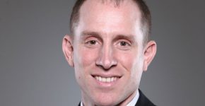 אורן שטרן, סמנכ"ל בכיר לאסטרטגיה ומוצרים בחטיבת המודיעין הארגוני בורינט