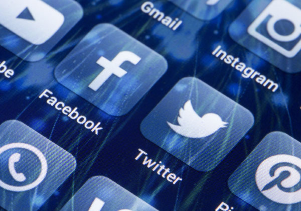 טוויטר ופייסבוק ברשות החוק. אילוסטרציה: BigStock