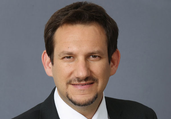 רוני כפטל, סמנכ״ל שירותים טכנולוגיים קומוולט ישראל ואפריקה