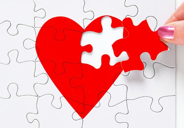 מתקנת לבבות שבורים? פייסבוק