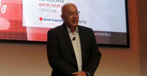 אבי כוכבא, משנה למנכ"ל ומנמ"ר בנק הפועלים, נושא דברים בכנס CA World 2015