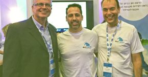 מימין לשמאל: יוסי פרנקל, נשיא אולקלאוד; אמיר חונגה, מנכ"ל בלאט לפידות; נתן גביש, סמנכ"ל פיתוח עסקי ב-Salesforce