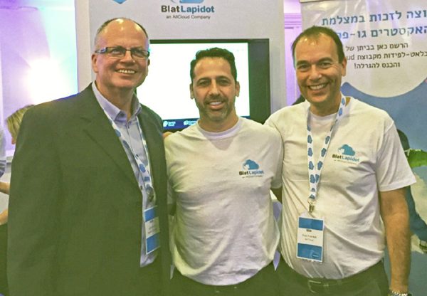 מימין לשמאל: יוסי פרנקל, נשיא אולקלאוד; אמיר חונגה, מנכ"ל בלאט לפידות; נתן גביש, סמנכ"ל פיתוח עסקי ב-Salesforce