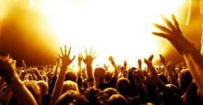 גוגל עושה בידור. צילום: BigStock