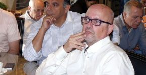 מימין: סרחיו חמיאל, מנהל מכירות בבינת; וציון עזרא, סמנכ"ל מכירות באינוקום מקבוצת אמן