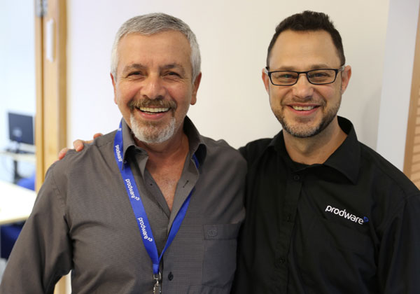 מימין: גולן בר אור, CMO של Prodware העולמית; ורמי פלג, מנמ"ר פוינטר